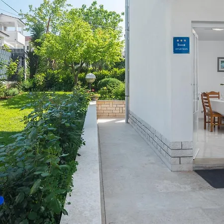 Apartamento Kazalac Oasis